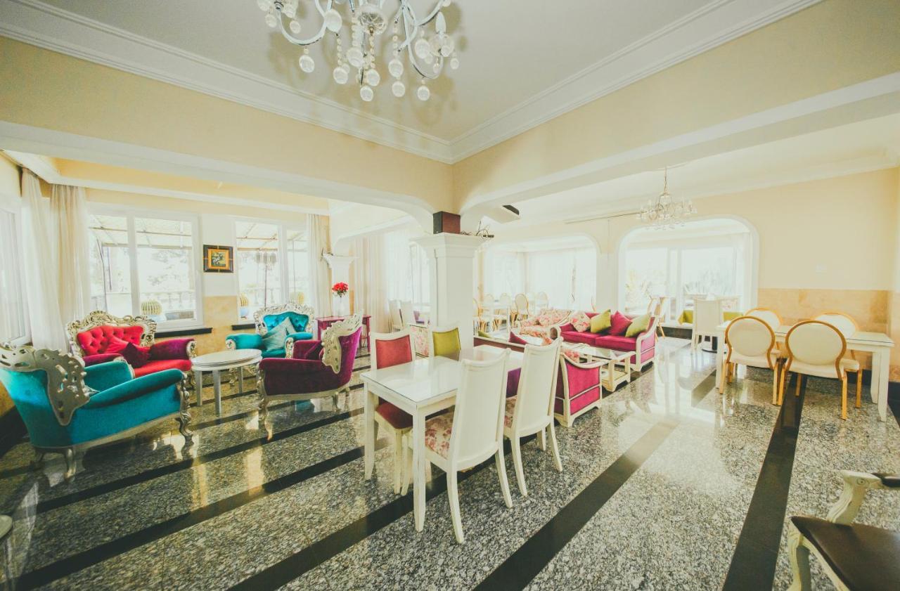 Hotel Pine Bay Club (Adults Only) Karavas  エクステリア 写真