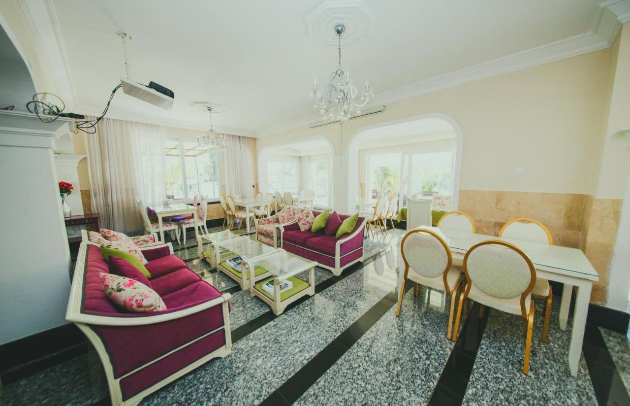 Hotel Pine Bay Club (Adults Only) Karavas  エクステリア 写真