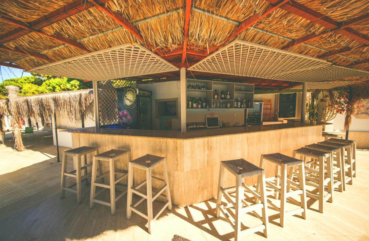 Hotel Pine Bay Club (Adults Only) Karavas  エクステリア 写真