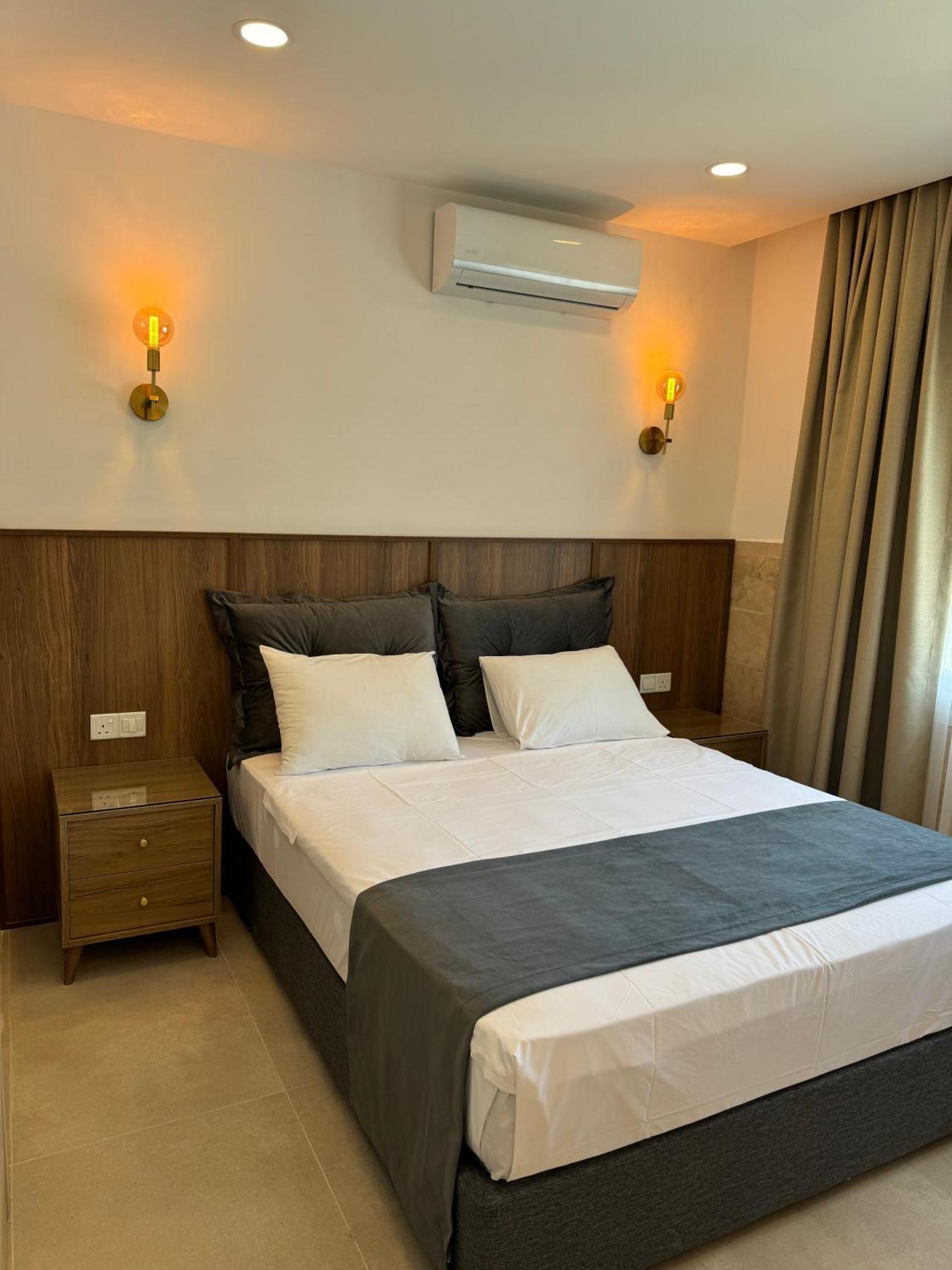 Hotel Pine Bay Club (Adults Only) Karavas  部屋 写真