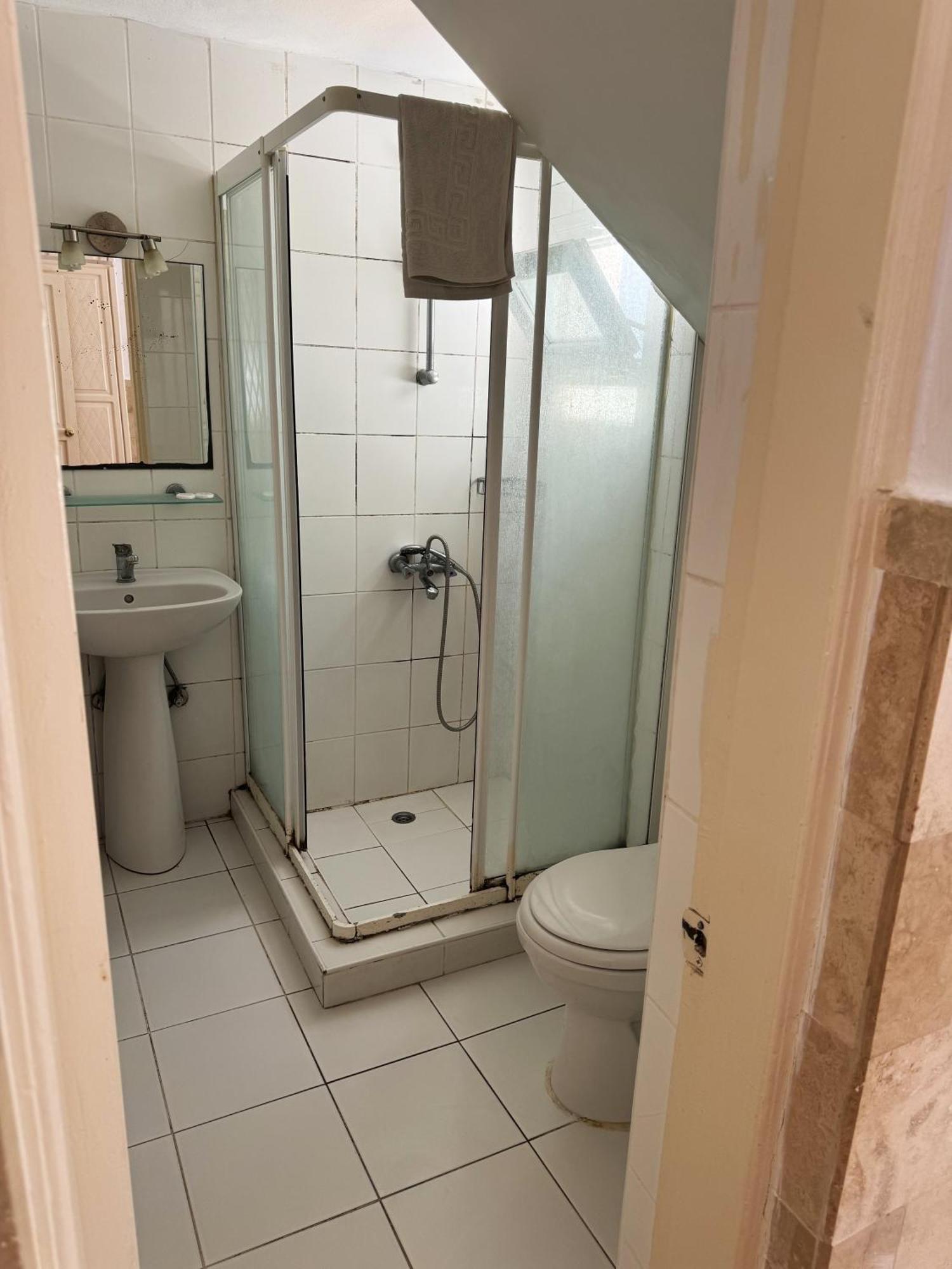 Hotel Pine Bay Club (Adults Only) Karavas  部屋 写真